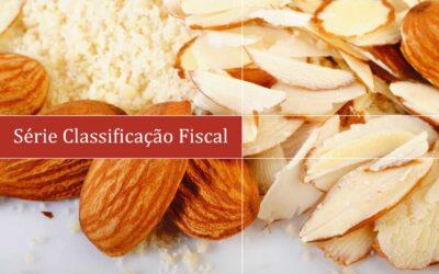 Bolo de amêndoas com calda sabor amaretto