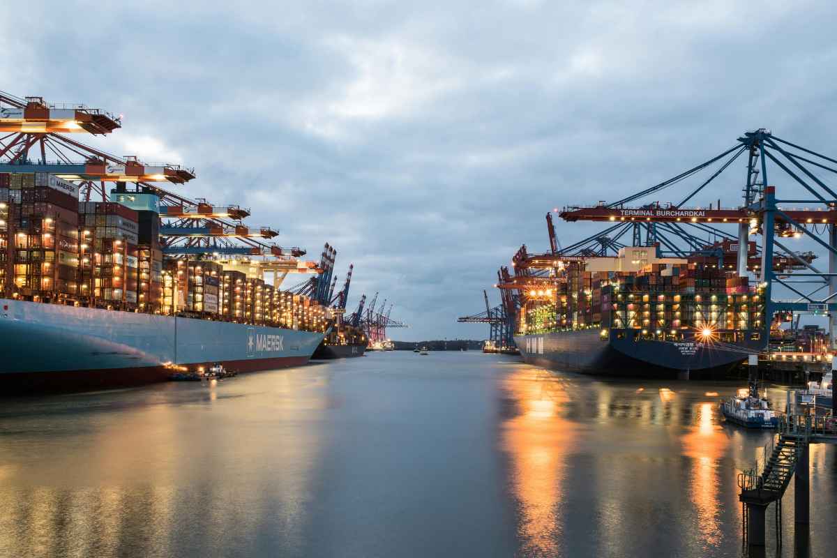 ship-cargo